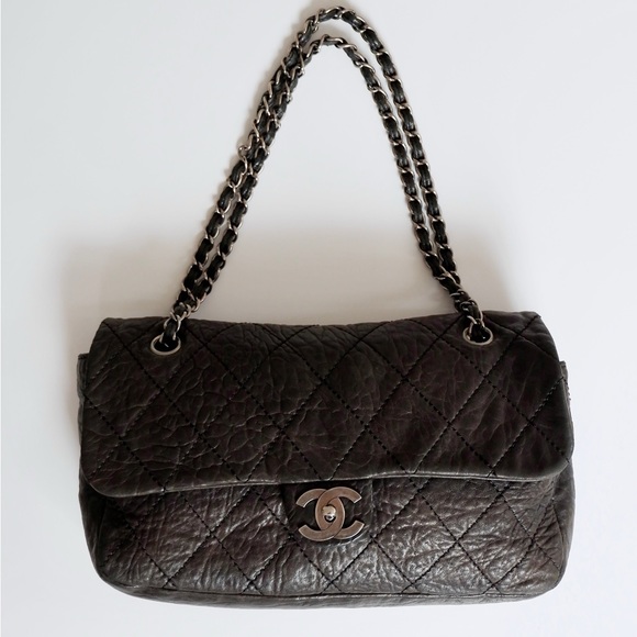 Authentic Preowned Chanel Black Lambskin Single Flap Bag Silver Hardware - Picture 2 of 14